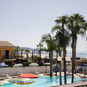 Andrea Vacanze L'ancora Hotel apartamentowy